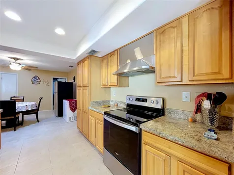 2021 58th Lane N Clearwater FL 33760