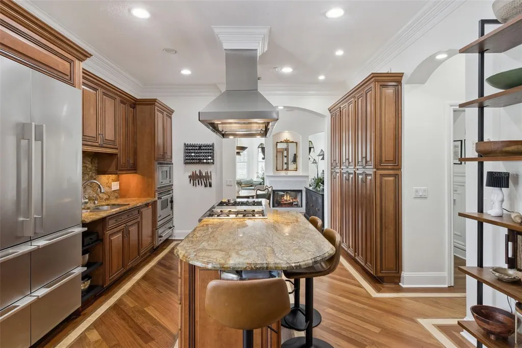 2402 Victoria Gardens Lane Tampa FL 33609