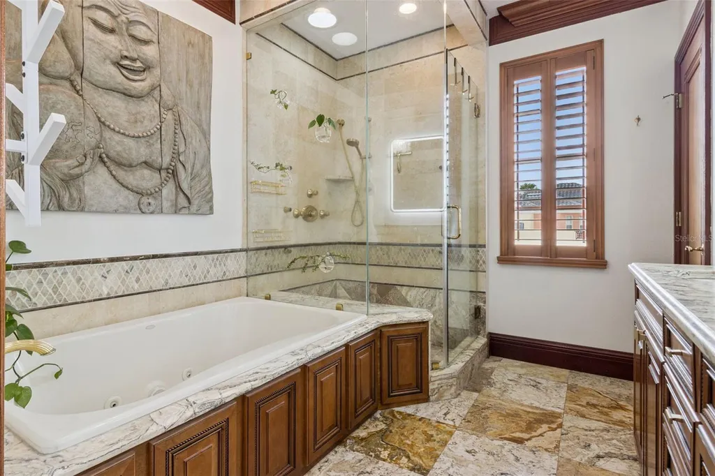 2402 Victoria Gardens Lane Tampa FL 33609