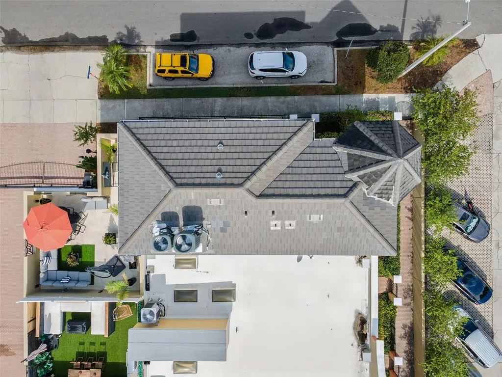 2402 Victoria Gardens Lane Tampa FL 33609