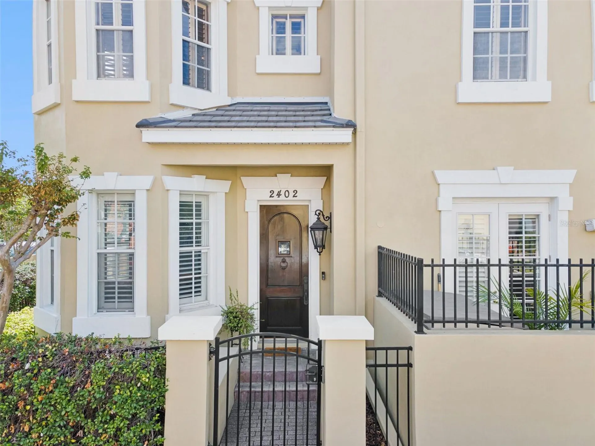 2402 Victoria Gardens Lane Tampa FL 33609