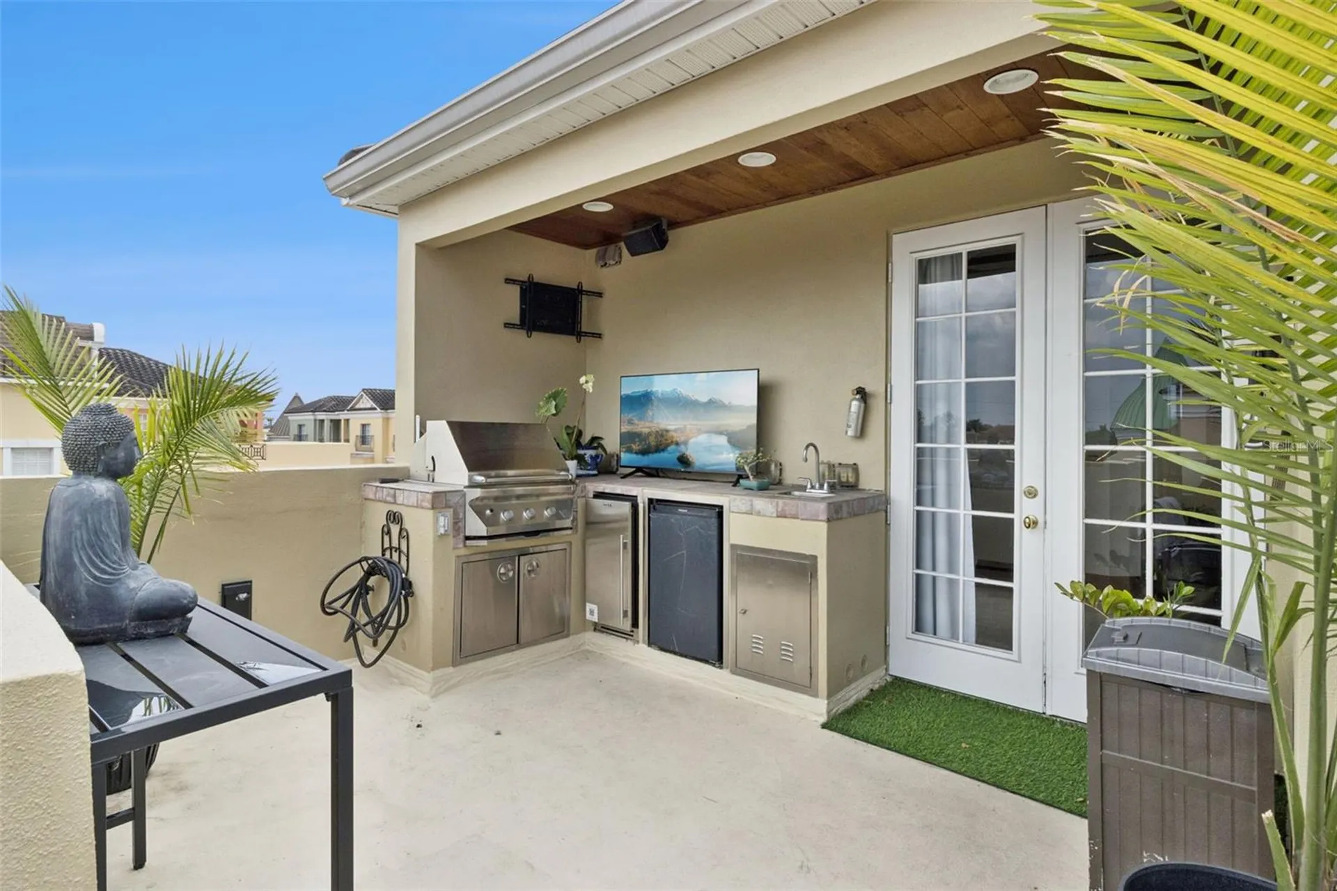 2402 Victoria Gardens Lane Tampa FL 33609