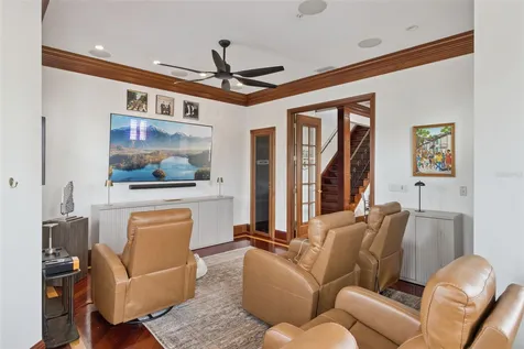 2402 Victoria Gardens Lane Tampa FL 33609