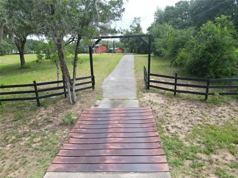 15551 Vinola Court Montverde FL 34756