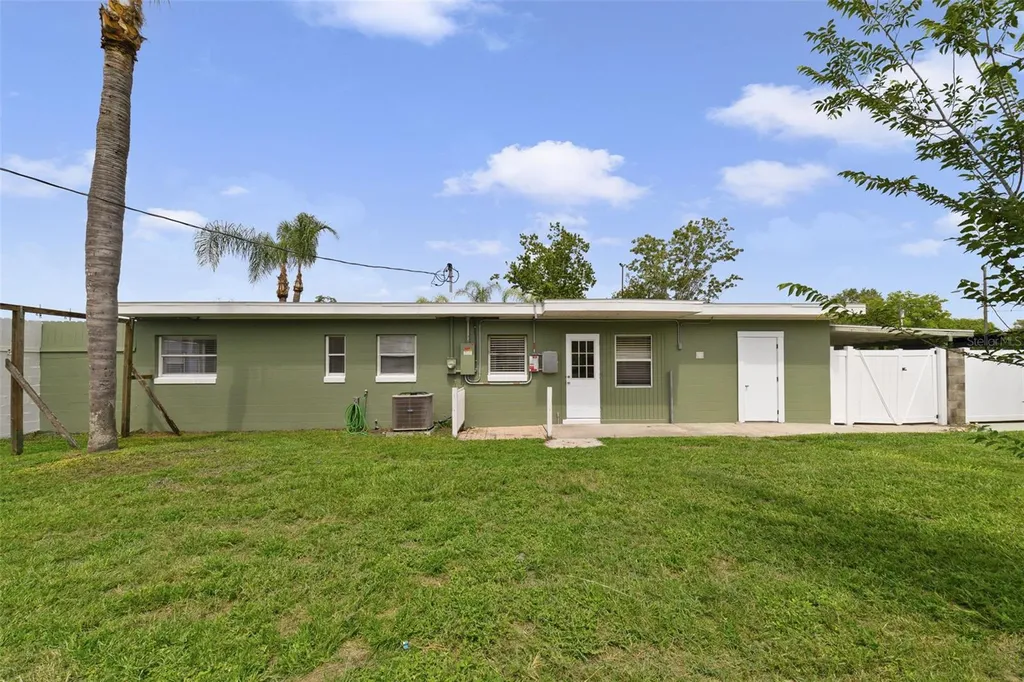 2122 Colton Drive Orlando FL 32822