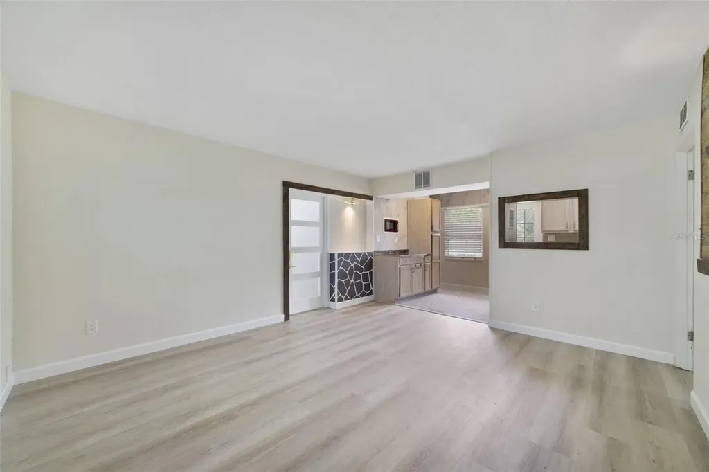 2122 Colton Drive Orlando FL 32822