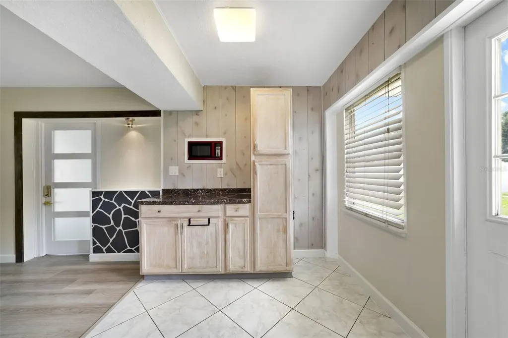 2122 Colton Drive Orlando FL 32822