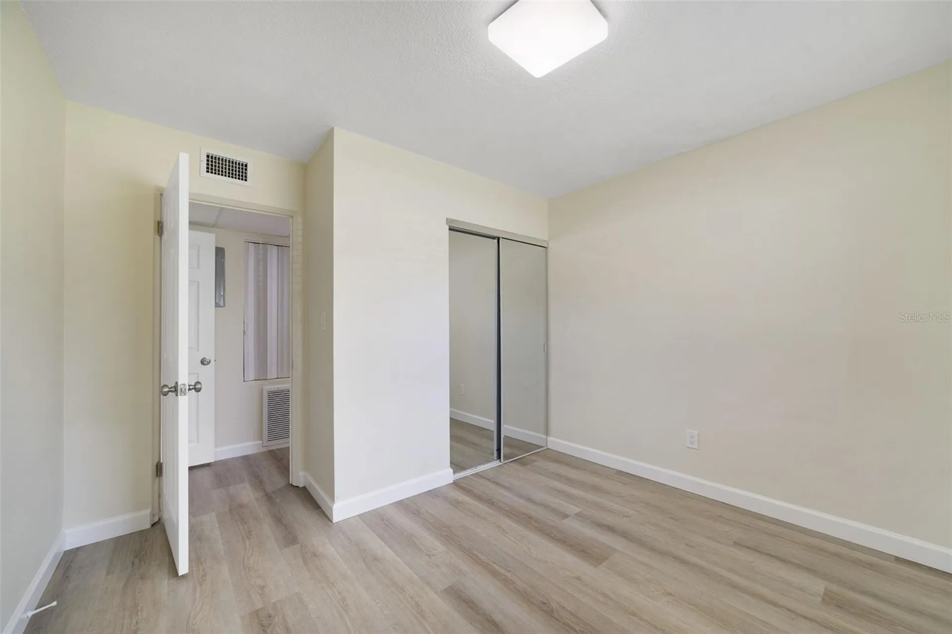 2122 Colton Drive Orlando FL 32822