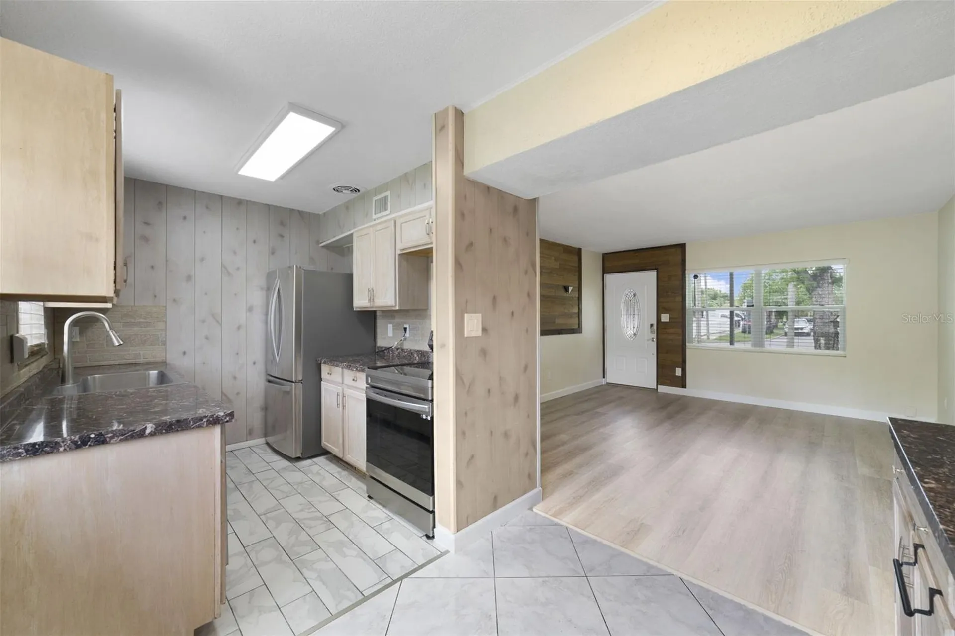 2122 Colton Drive Orlando FL 32822