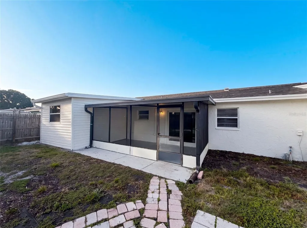 8283 86th Avenue Seminole FL 33777
