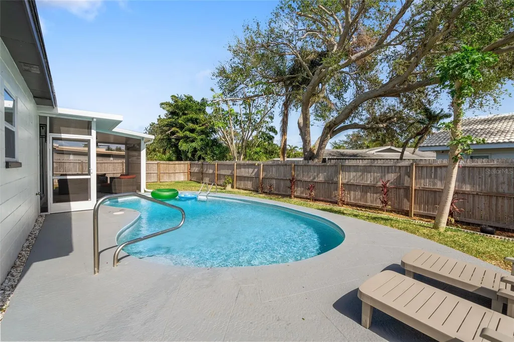 13113 Ridge Road Largo FL 33778