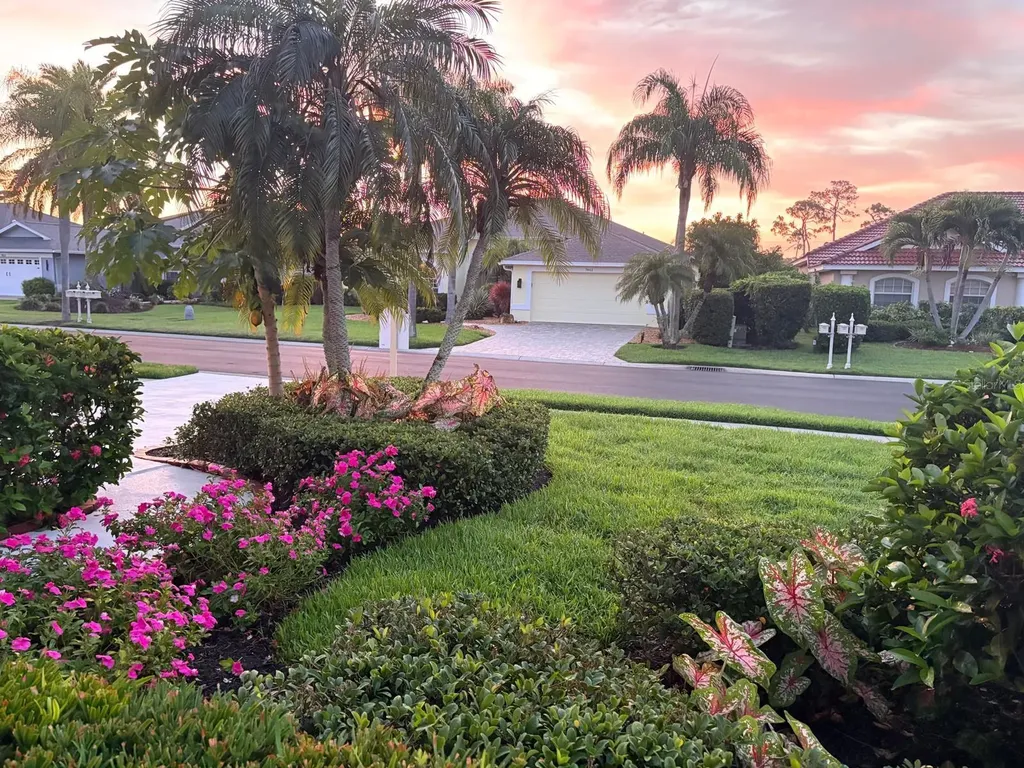 7462 Featherstone Boulevard Sarasota FL 34238