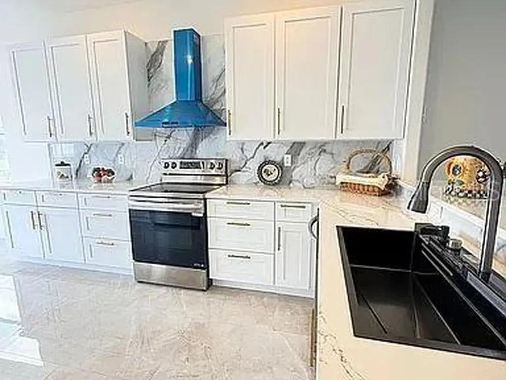 7462 Featherstone Boulevard Sarasota FL 34238