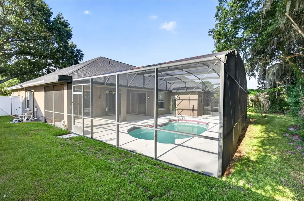 19337 Spring Oak Drive Eustis FL 32736