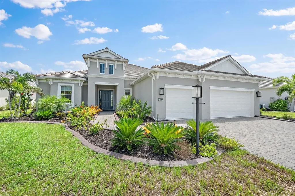 11169 Hogan Circle Englewood FL 34223