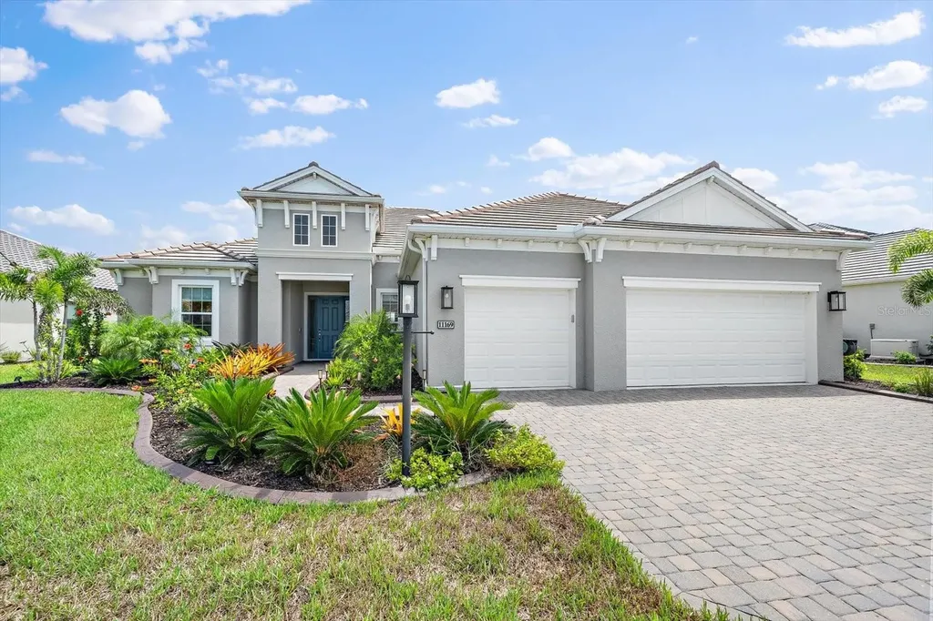 11169 Hogan Circle Englewood FL 34223