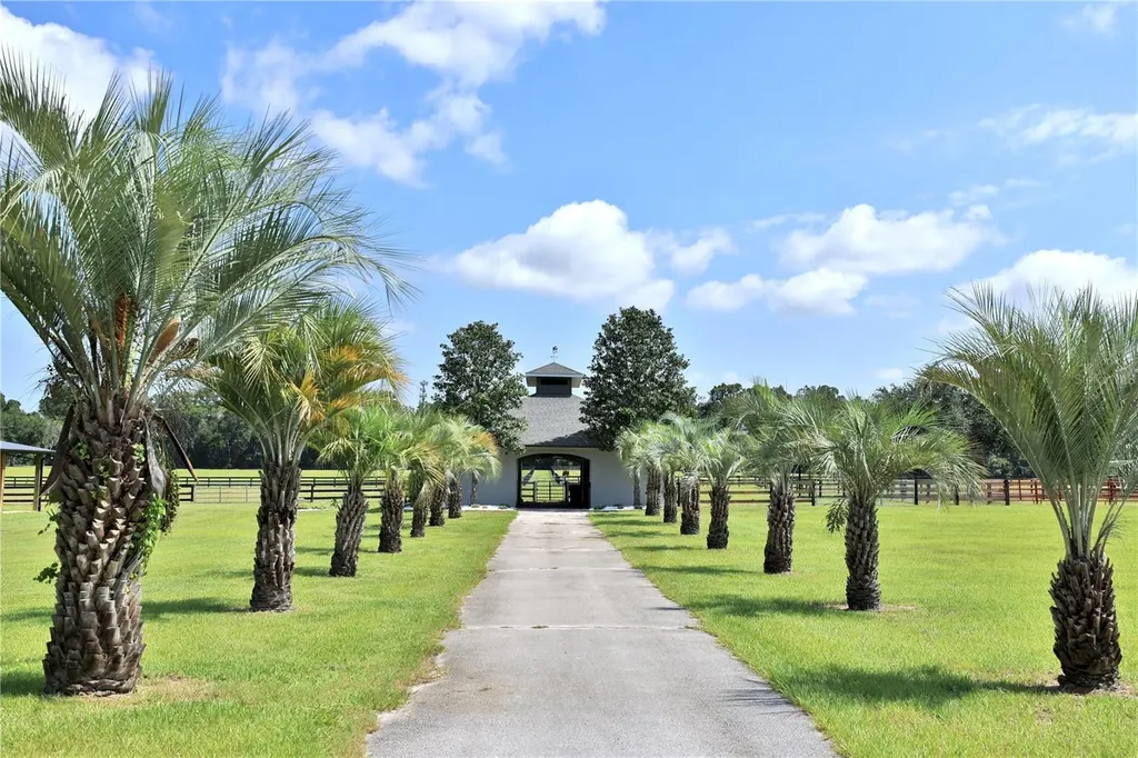 14281 N Us Highway 441 Citra FL 32113