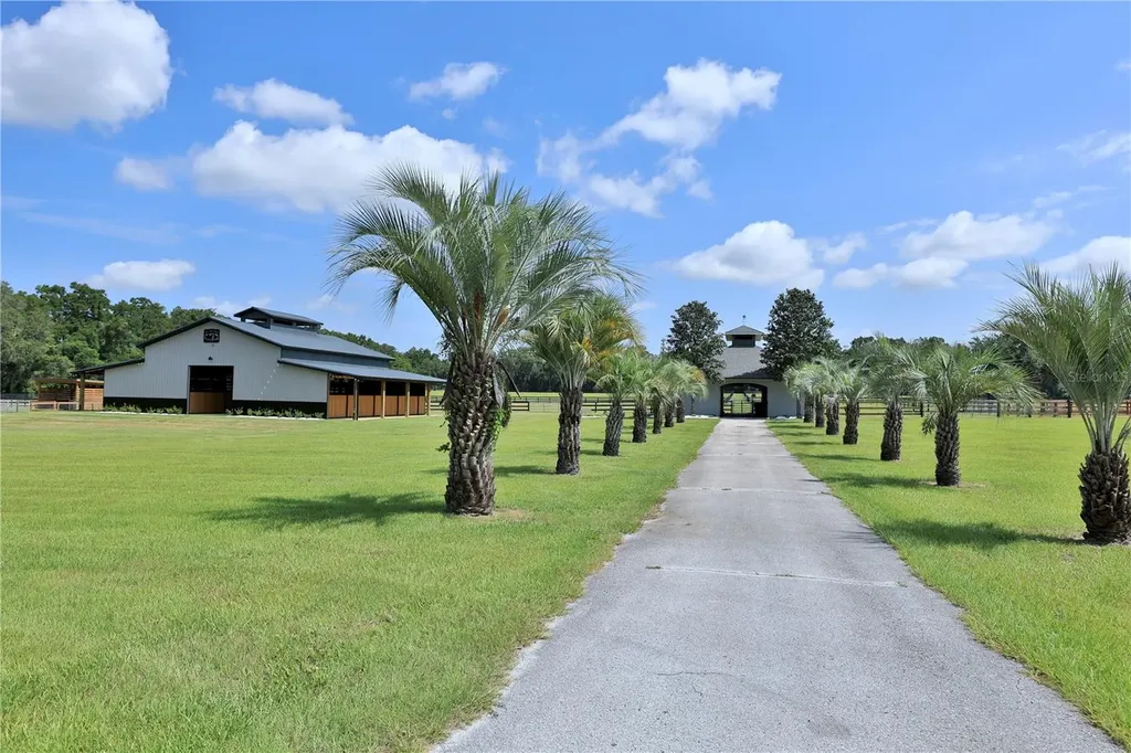 14281 N Us Highway 441 Citra FL 32113