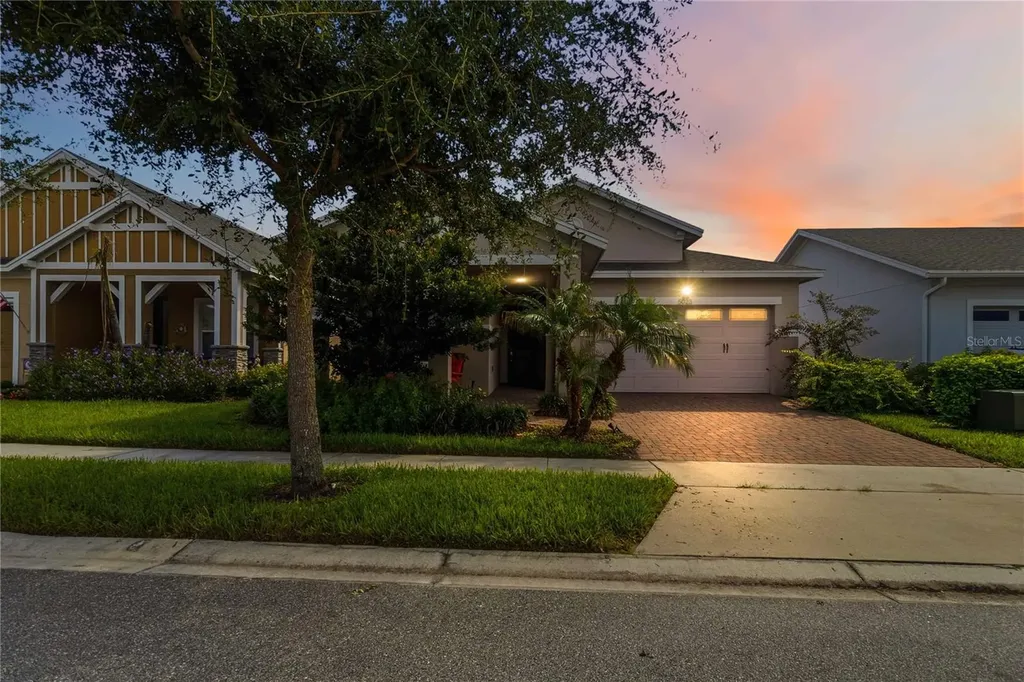 5023 Sunfalls Avenue St Cloud FL 34769
