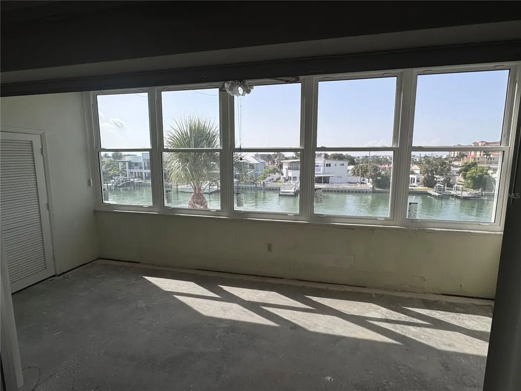 5555 Gulf Boulevard St Petersburg FL 33706