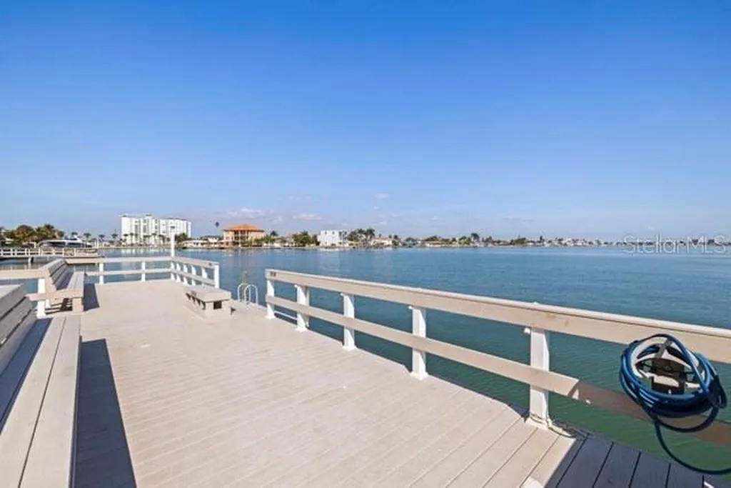 5555 Gulf Boulevard St Petersburg FL 33706