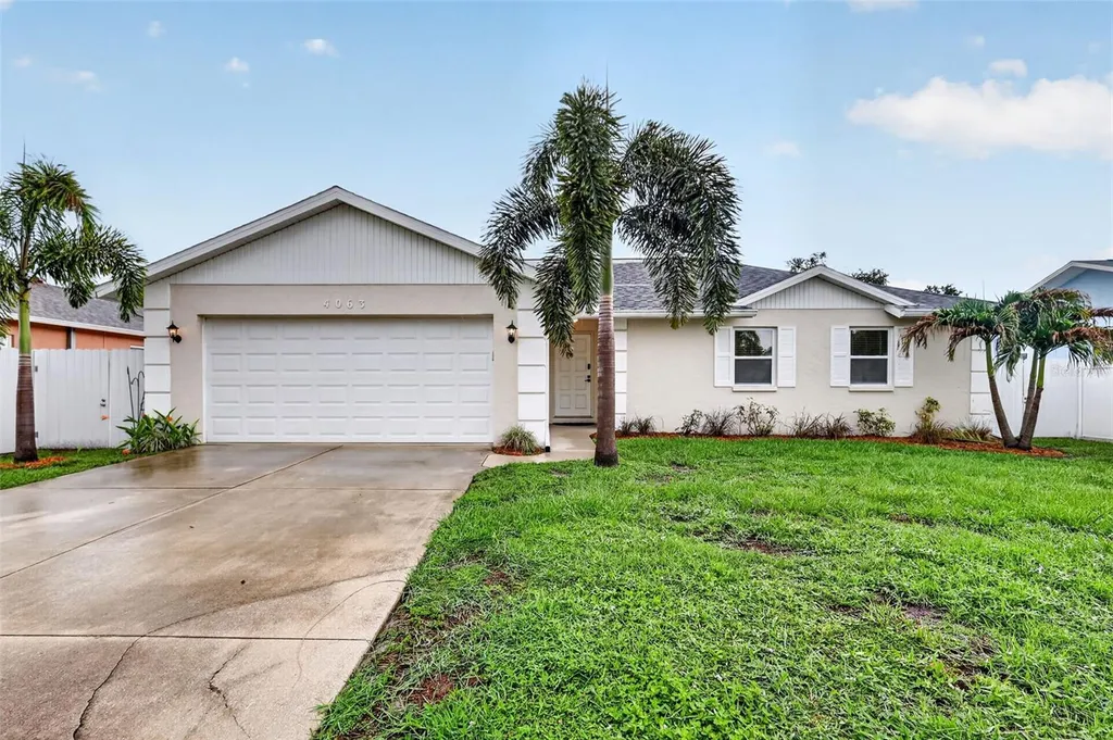 4063 Palau Drive Sarasota FL 34241