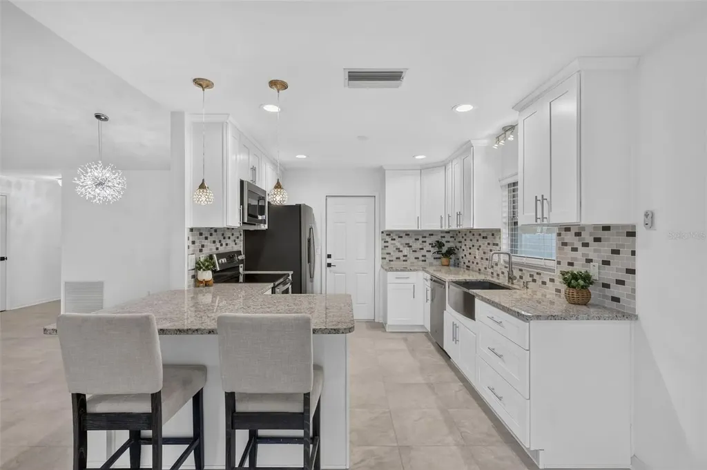 4063 Palau Drive Sarasota FL 34241