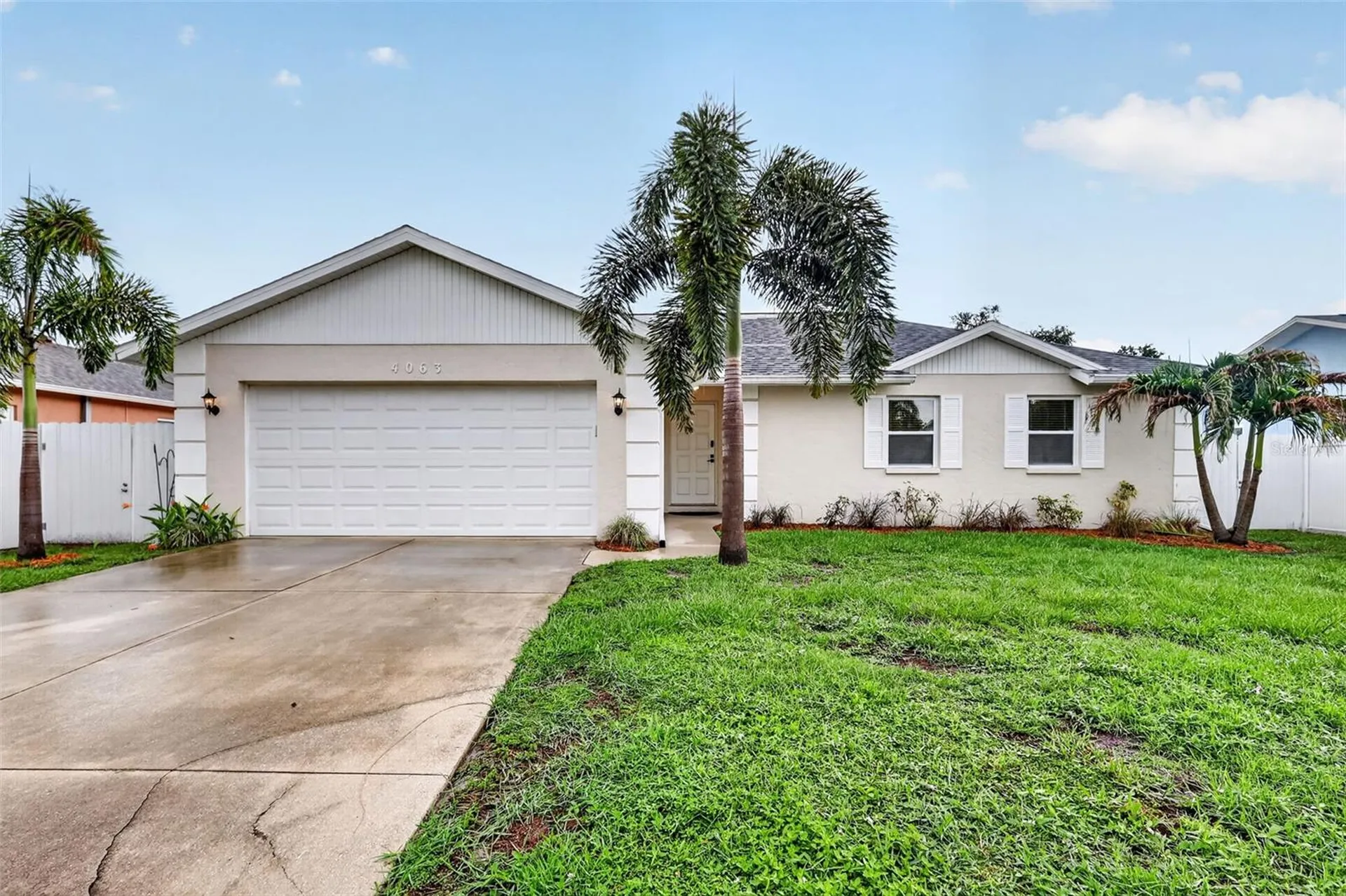 4063 Palau Drive Sarasota FL 34241
