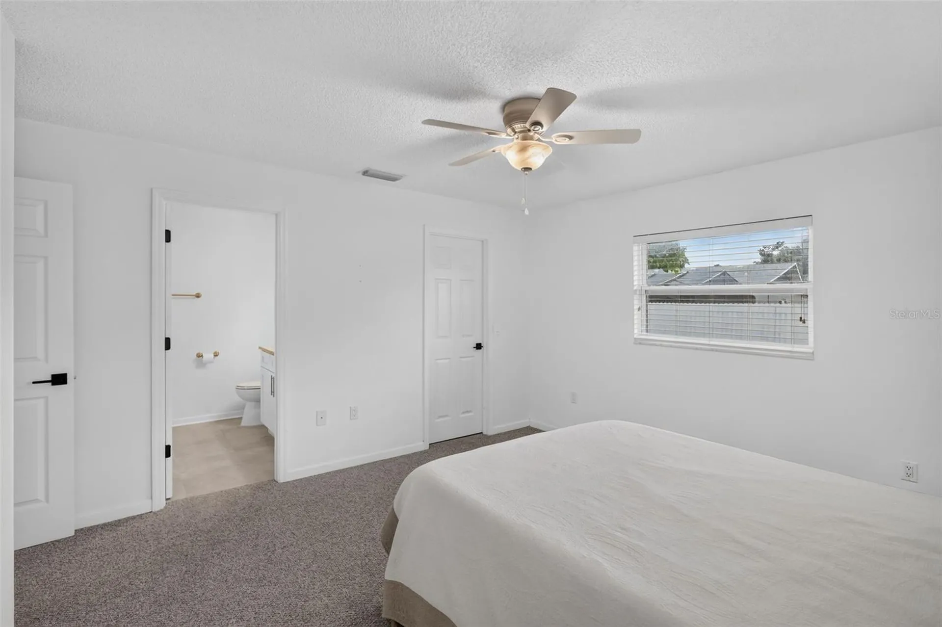 4063 Palau Drive Sarasota FL 34241