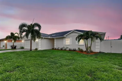 4063 Palau Drive Sarasota FL 34241