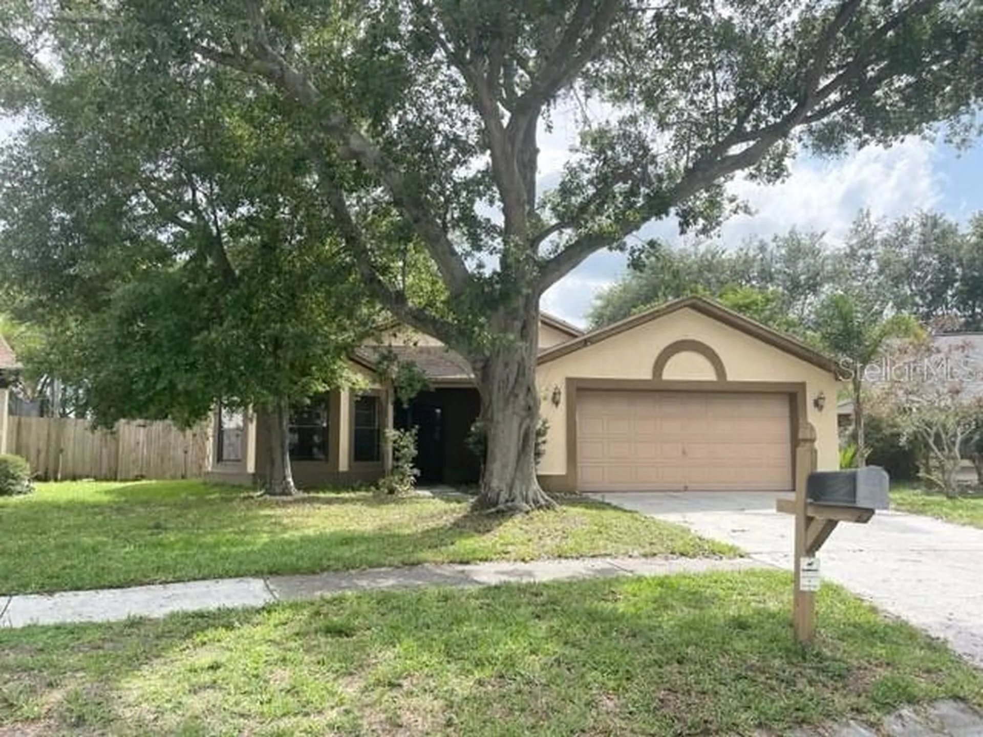 1520 Attleboro Lane Brandon FL 33511