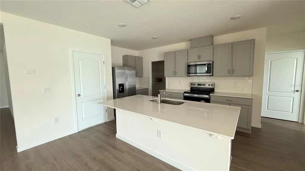 2066 Walnut Creek Drive Kissimmee FL 34744