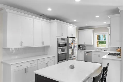 2943 W Bayshore Court Tampa FL 33611