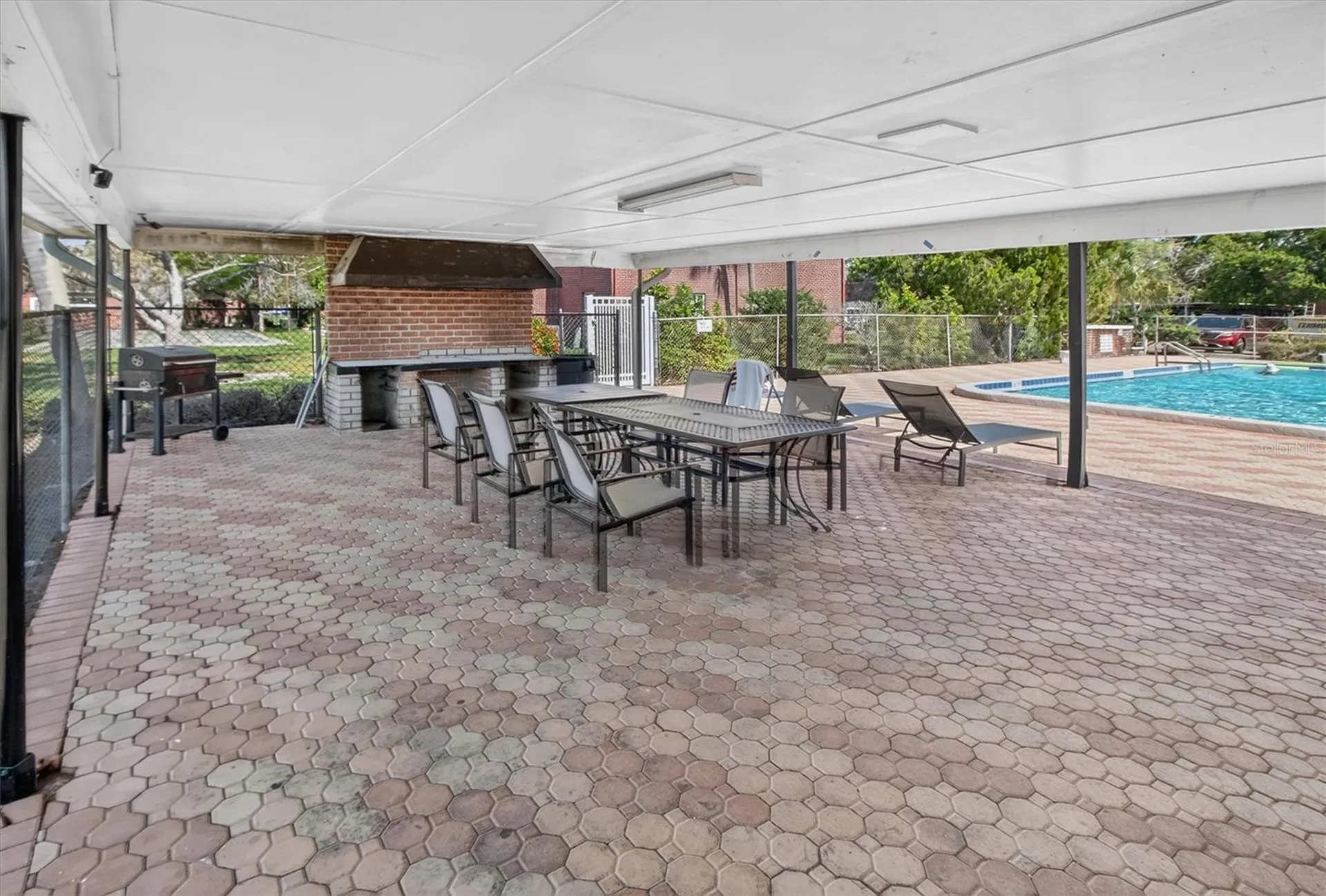 8522 10th Street N St Petersburg FL 33702