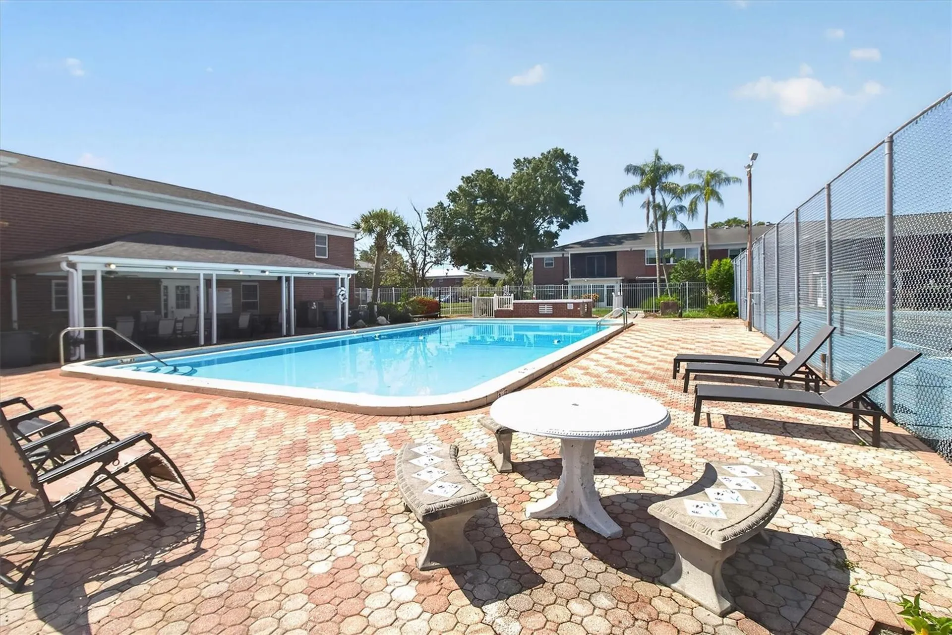 8522 10th Street N St Petersburg FL 33702