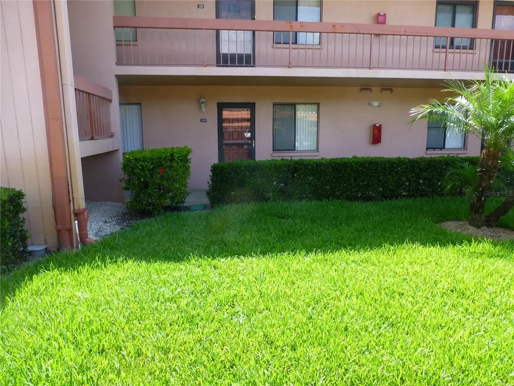 119 Lakeside Drive Oldsmar FL 34677