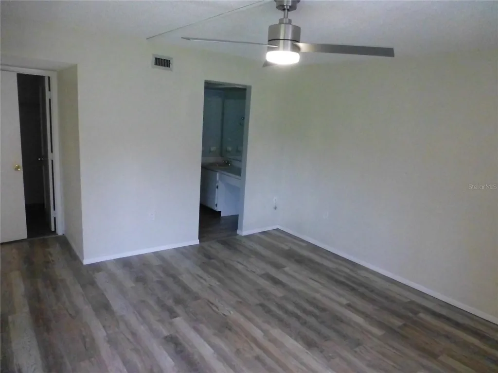 119 Lakeside Drive Oldsmar FL 34677