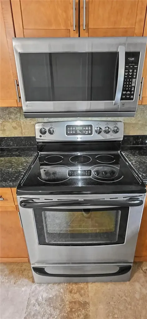 3087 Duane Avenue Oldsmar FL 34677