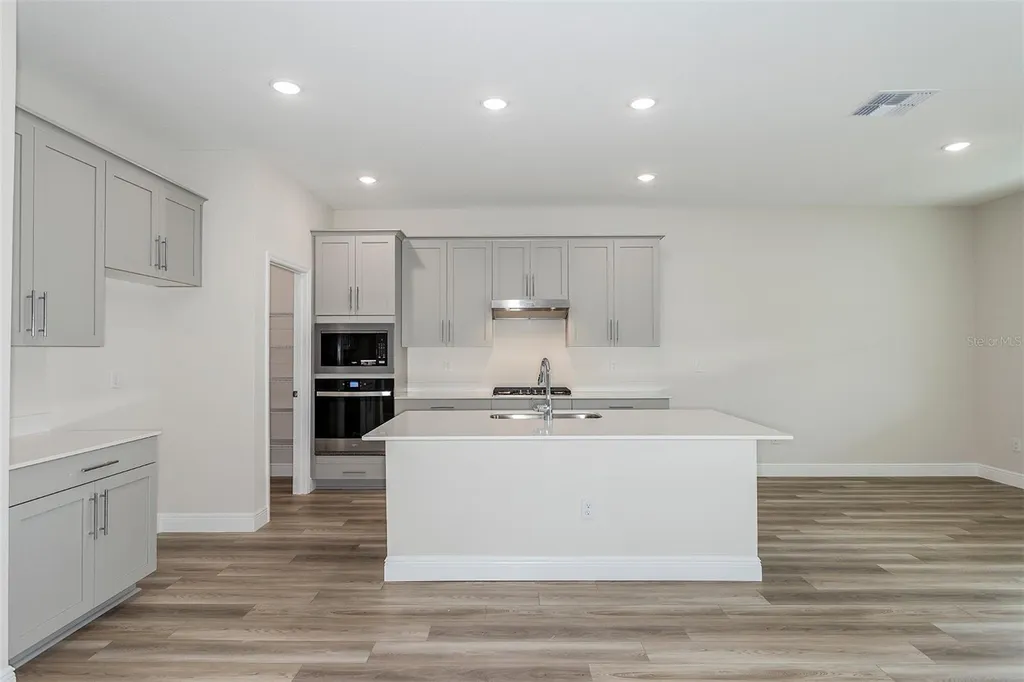 33437 Twilight Sea Place Dade City FL 33525