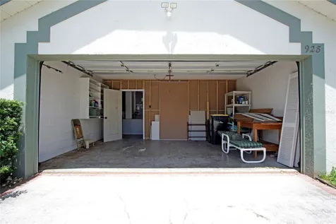 928 Loma Bonita Drive Davenport FL 33837