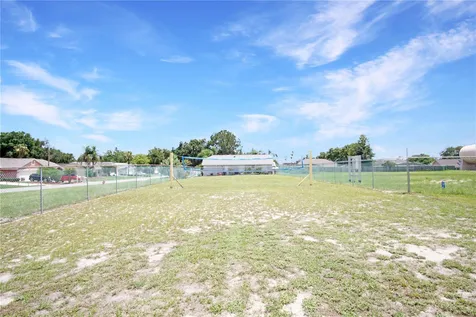 928 Loma Bonita Drive Davenport FL 33837
