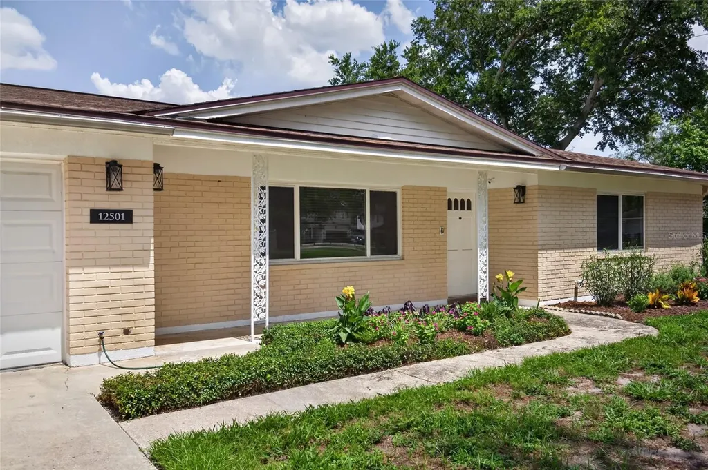 12501 Saint Charlotte Drive Tampa FL 33618