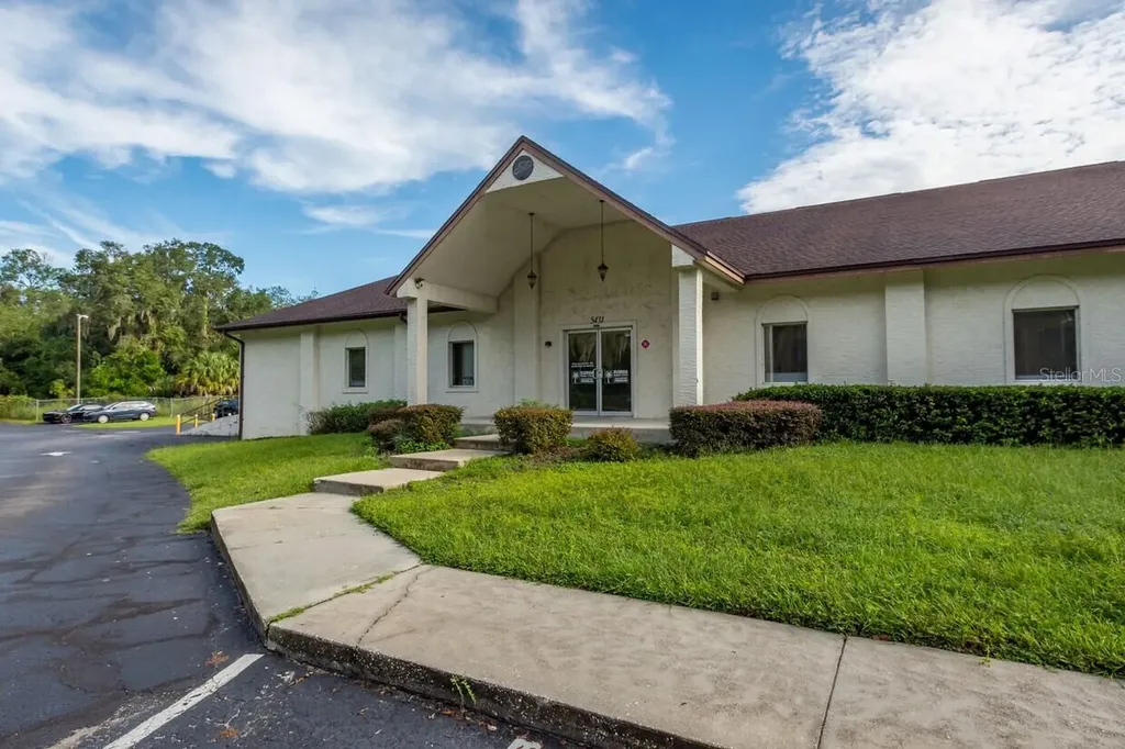 5431 E Silver Springs Boulevard Silver Springs FL 34488