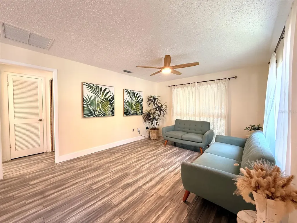 2363 Flanders Way Safety Harbor FL 34695