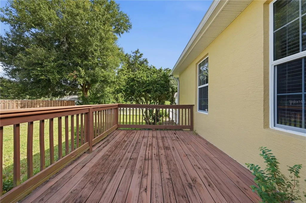 81 Twin Lake Circle Umatilla FL 32784
