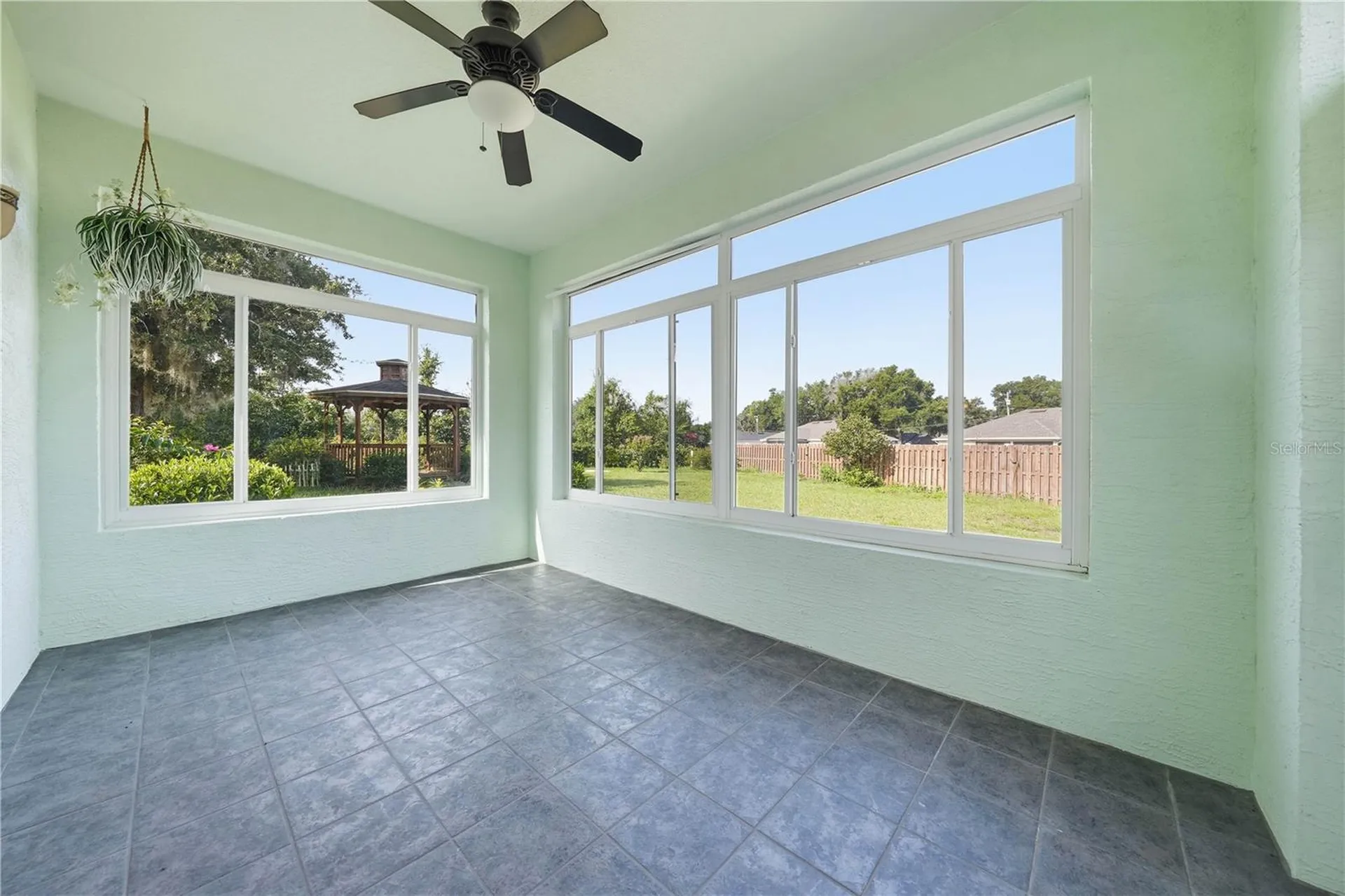 81 Twin Lake Circle Umatilla FL 32784