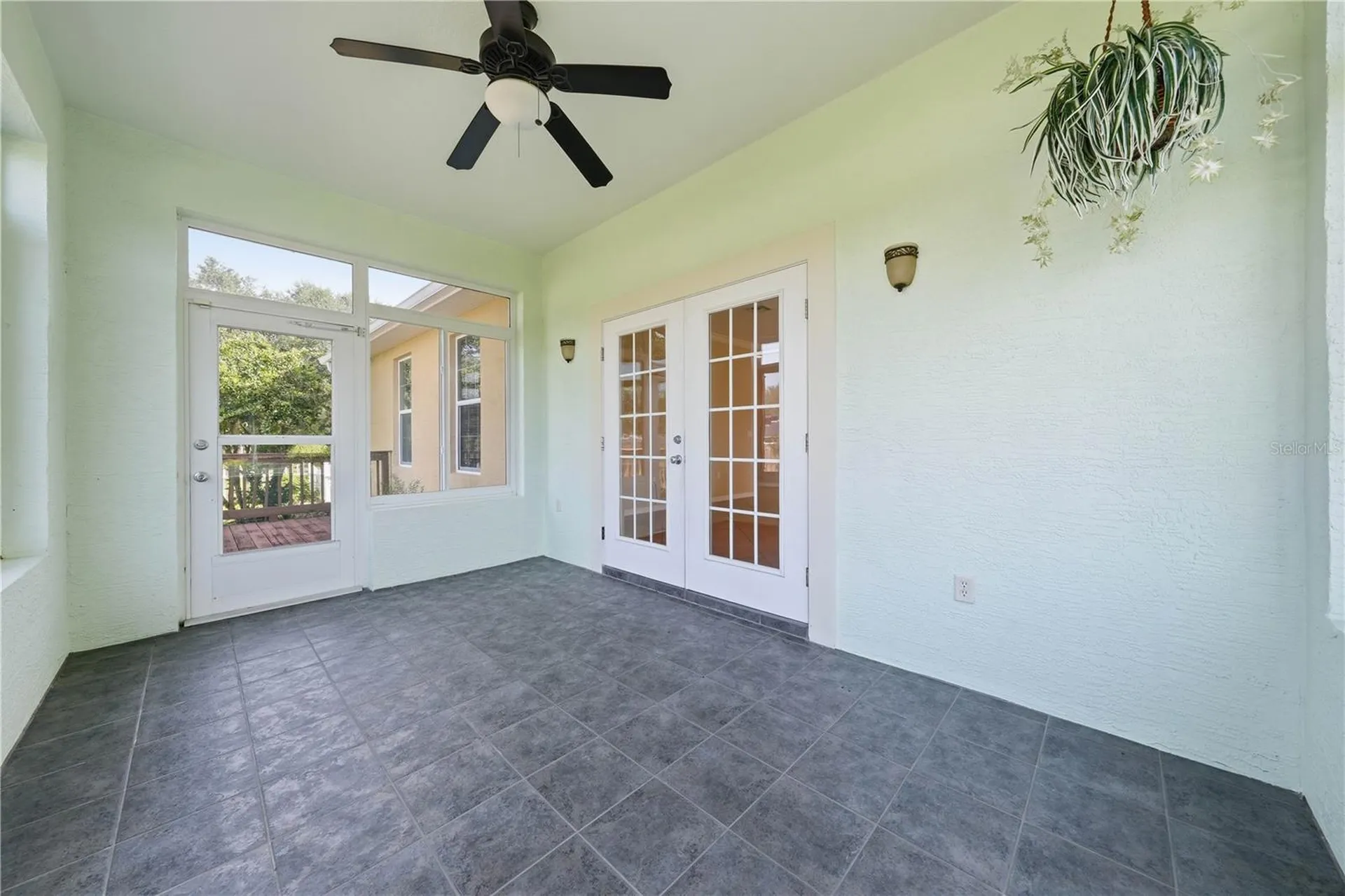 81 Twin Lake Circle Umatilla FL 32784