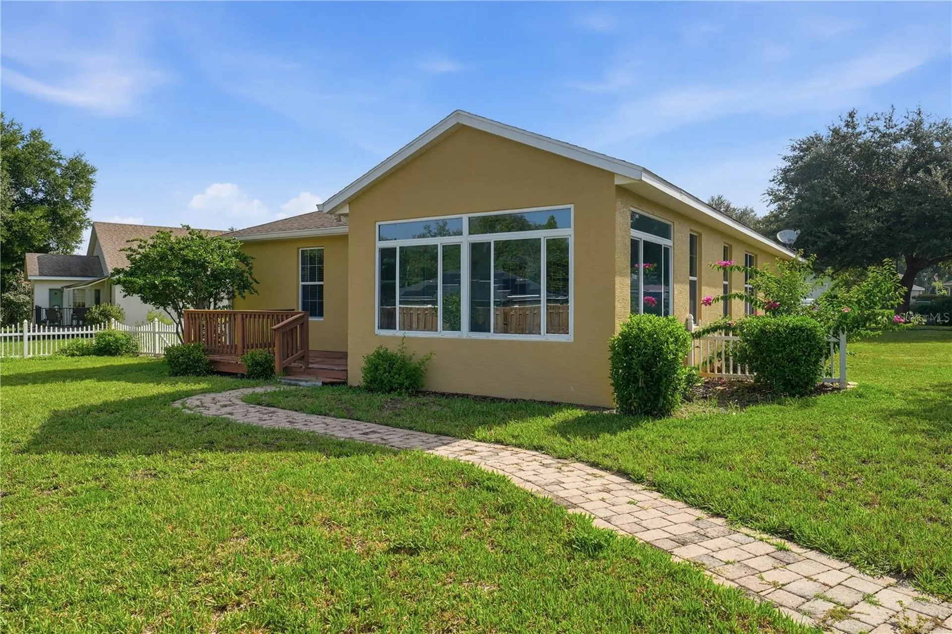 81 Twin Lake Circle Umatilla FL 32784