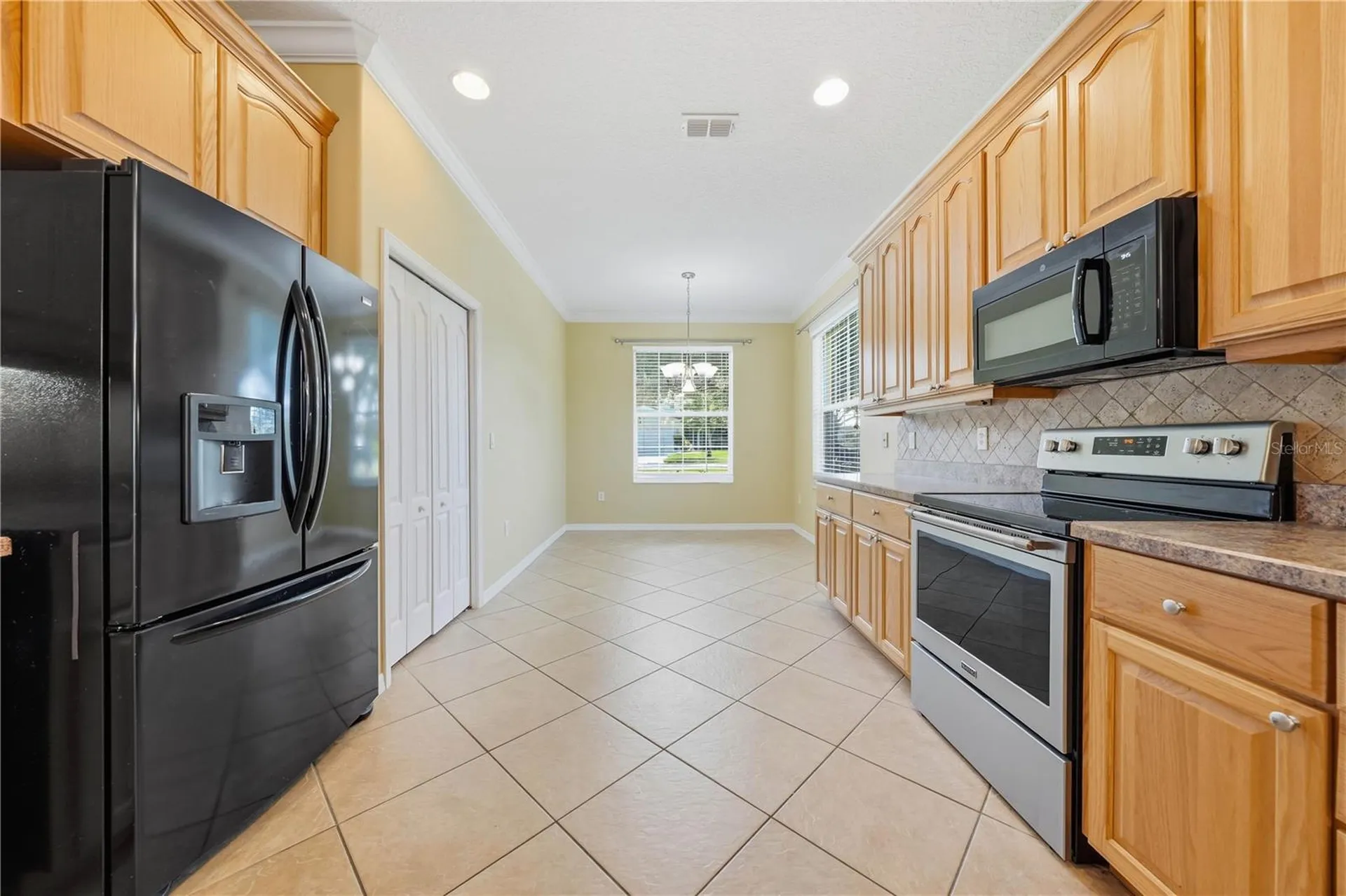 81 Twin Lake Circle Umatilla FL 32784
