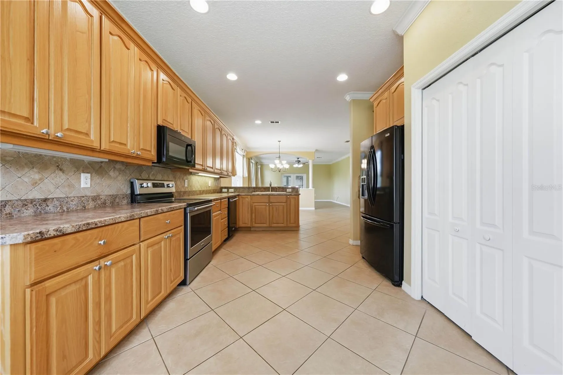 81 Twin Lake Circle Umatilla FL 32784